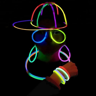 Φεστιβάλ Προτιμώ τα βραχιόλια Glow Stick Ποικίλα χρώματα για την διακόσμηση του Χάλογουιν Ενθουσιασμός